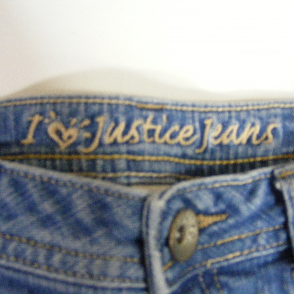 WOMANS SHORT SHORTS JUSTICE JEANS PRE OWNED 12 1/2